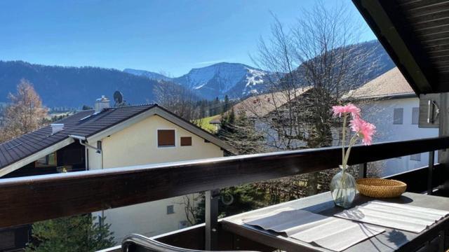 Bergwiese Mit Oberstaufen Plus Karte Luaran gambar